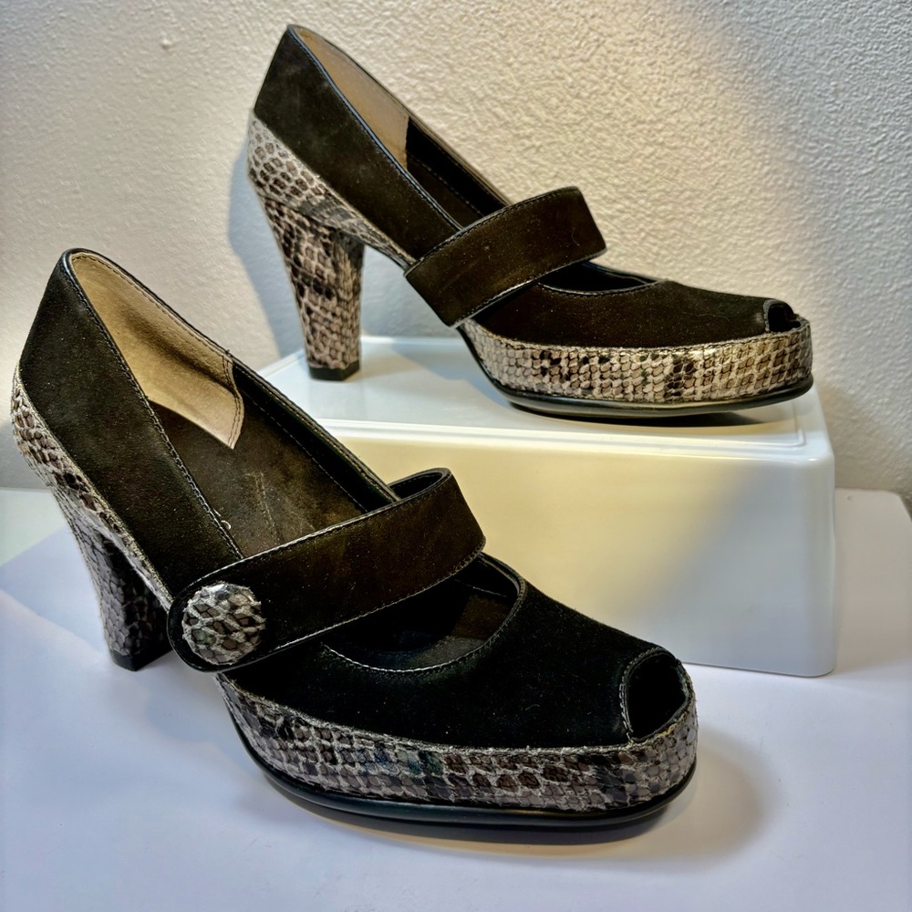 AEROSOLES Black Leather Suede and Snakeskin Peep-Toe Mary Jane Heels size 8M